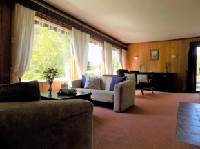 Kråkehaugen Feriehus, a perfect holiday retreat near Åheim